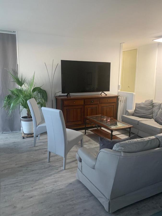 Grand Appartement Proche De Paris Chilly-Mazarin Exterior foto